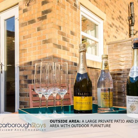 Hibernia Place, 3 Bedroom Townhouse With Patio & Seating Area - Free Parking Σκάρμπορο Εξωτερικό φωτογραφία