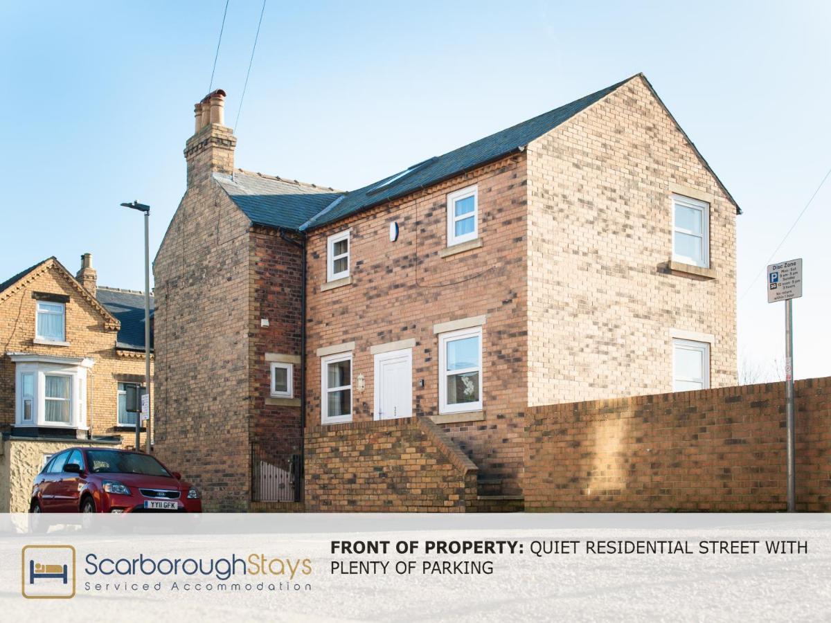 Hibernia Place, 3 Bedroom Townhouse With Patio & Seating Area - Free Parking Σκάρμπορο Εξωτερικό φωτογραφία